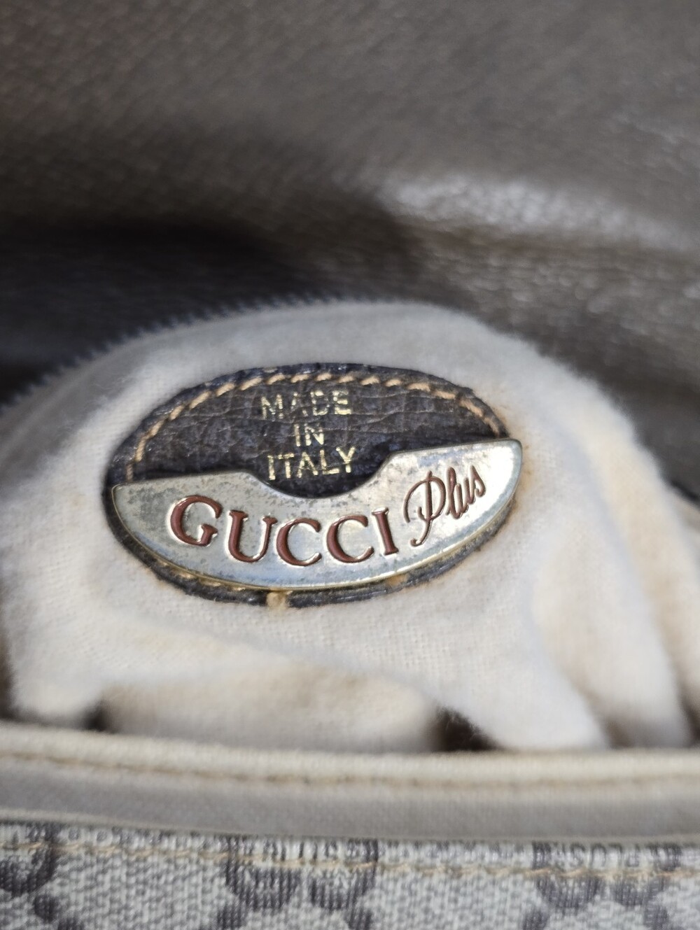 Vintage Gucci Plus GG Crossbody Flap Bag - Picture 9 of 16